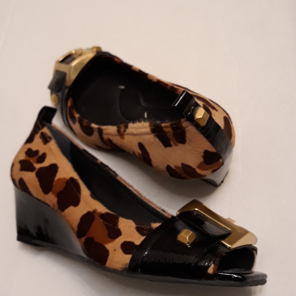 BCBG Maxazria/Leapord Print/Calf Hair/ Wedge Heels - Picture 13 of 16